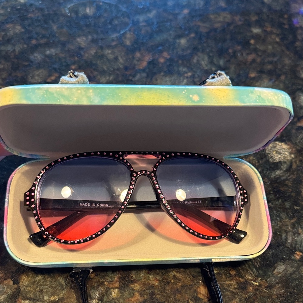 Stylish Pink Sunglasses with Studded Frame Girls Rule the Galaxy Limited Too